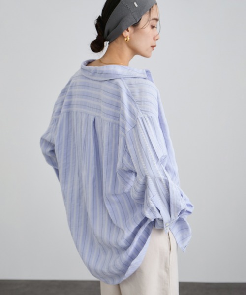 SALON adam et rope'（サロン アダム エ ロペ）の「ワイドピッチストライプシャツ（シャツ/ブラウス・レディース・サックスブルー/ホワイト・FREE）」の16枚目の写真