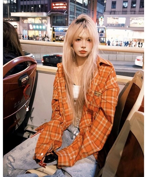 CHEER(チアー)の「ロゴ入りヴィンテージ風チェックシャツ(シャツ/ブラウス・レディース・オレンジ・M/L/S)」の3枚目の写真