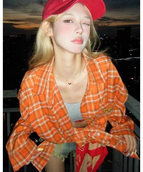 CHEER(チアー)の「ロゴ入りヴィンテージ風チェックシャツ(シャツ/ブラウス・レディース・オレンジ・M/L/S)」の7枚目の写真