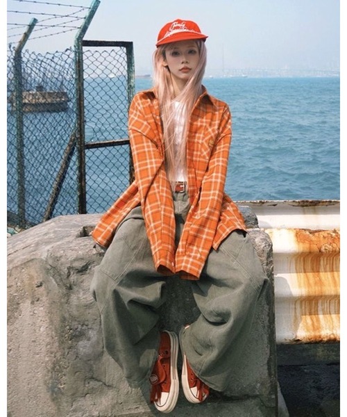 CHEER(チアー)の「ロゴ入りヴィンテージ風チェックシャツ(シャツ/ブラウス・レディース・オレンジ・M/L/S)」の13枚目の写真
