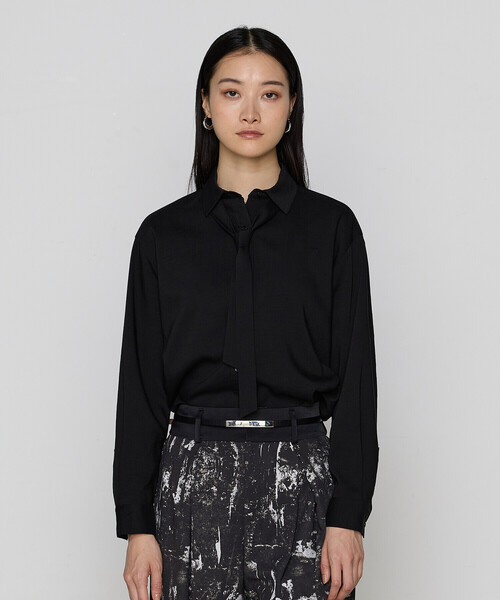 COMME CA(コムサ)の「〔 TALLサイズ 〕 シャンブレースラブストレッチ シャツ(シャツ/ブラウス・レディース・ブラック/トップグレー・13号/15号)」の2枚目の写真