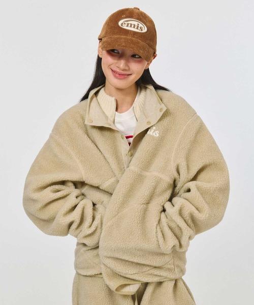 EMIS(イミス)の「OVERSIZED HALF NECK FLEECE TOP(スウェット・レディース・ベージュ/ブラウン・FREE)」の4枚目の写真