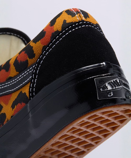 VANS(バンズ)の「PREMIUM オールドスクール レオパード / LX Old Skool LEOPARD BLACK/BLA VN000D56BKA1(スニーカー・メンズ・レオパード・6/5.5/4/4.5/5/6.5)」の5枚目の写真