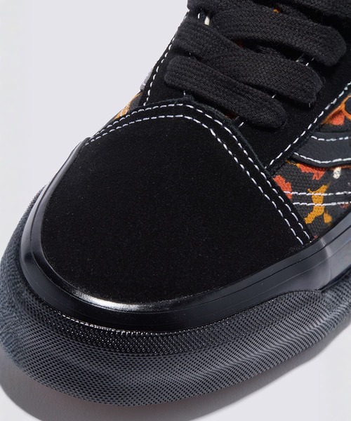 VANS(バンズ)の「PREMIUM オールドスクール レオパード / LX Old Skool LEOPARD BLACK/BLA VN000D56BKA1(スニーカー・メンズ・レオパード・6/5.5/4/4.5/5/6.5)」の6枚目の写真