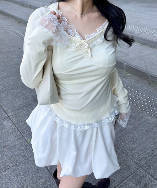 Mejoul（メジュール）の「【2026春夏新作】配色レースフリルリボンタイトカットソー（Tシャツ/カットソー・レディース・ブラック/アイボリー・S/M）」の5枚目の写真