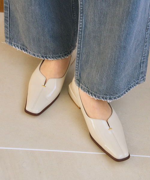 LE TALON（ルタロン）の「《追加》2.5cmスクエアスリットソフトフラット（その他シューズ・レディース・ブラック系その他/ベージュ/アイボリー・25cm/24.5cm/24cm/23.5cm/23cm/22.5cm/22cm）」の2枚目の写真