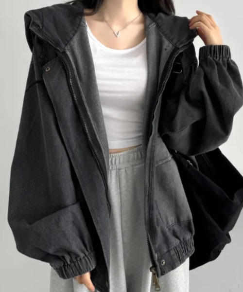 emi+（エミプラス）の「フーディデニムパーカー（デニムジャケット・レディース・ブラック/ブルー・FREE）」の15枚目の写真