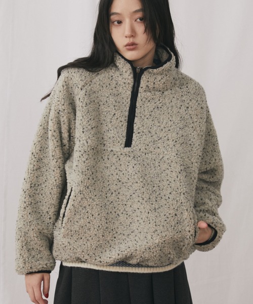 MERLOT（メルロー）の「ネップボアスタンドプルオーバー（スウェット・レディース・ホワイト/ネイビー・FREE）」の2枚目の写真