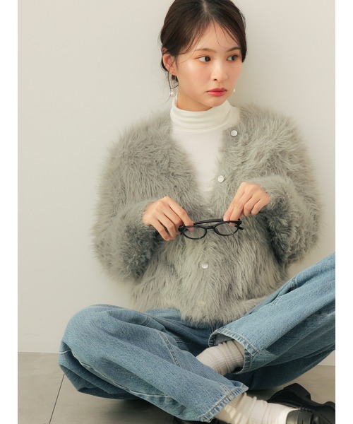 Te chichi（テチチ）の「【ZOZO限定】ラメフェザーシャギーニットカーディガン（カーディガン/ボレロ・レディース・ネイビー/ベージュ/グレー・F）」の2枚目の写真