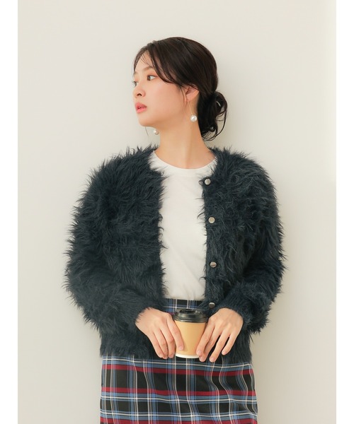 Te chichi（テチチ）の「【ZOZO限定】ラメフェザーシャギーニットカーディガン（カーディガン/ボレロ・レディース・ネイビー/ベージュ/グレー・F）」の16枚目の写真