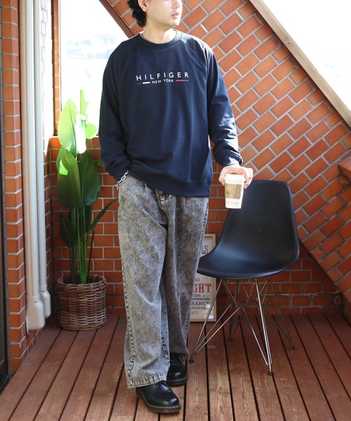 TOMMY HILFIGER（トミーヒルフィガー）の「TOMMY HILFIGER ロゴスウェット（スウェット・メンズ・ワインレッド/ネイビー・X-LARGE/MEDIUM/LARGE）」の17枚目の写真