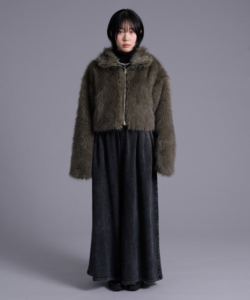 Ellno Loset(エルノロゼット)の「スタンドネックショートファーブルゾン(ブルゾン・メンズ・グレー/カーキ・MEDIUM/LARGE)」の22枚目の写真