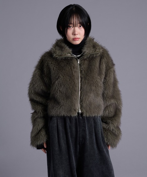 Ellno Loset(エルノロゼット)の「スタンドネックショートファーブルゾン(ブルゾン・メンズ・グレー/カーキ・MEDIUM/LARGE)」の14枚目の写真