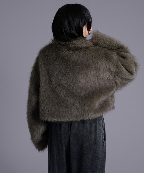 Ellno Loset(エルノロゼット)の「スタンドネックショートファーブルゾン(ブルゾン・メンズ・グレー/カーキ・MEDIUM/LARGE)」の18枚目の写真
