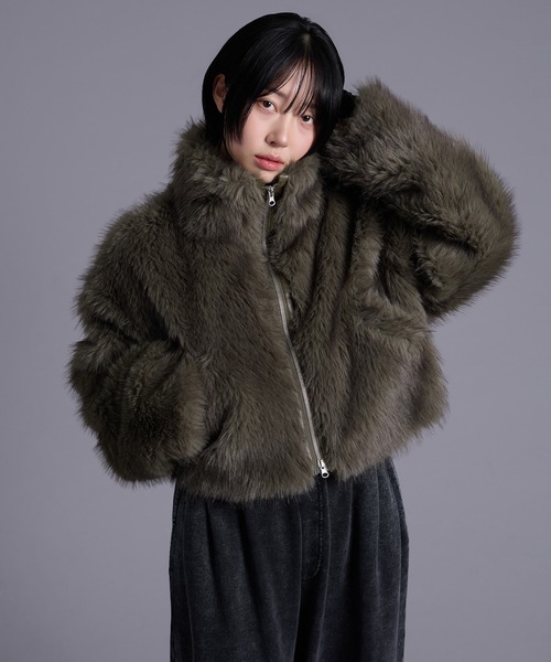 Ellno Loset(エルノロゼット)の「スタンドネックショートファーブルゾン(ブルゾン・メンズ・グレー/カーキ・MEDIUM/LARGE)」の8枚目の写真