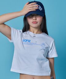 SEQUENZ（シークエンズ）の「【sqnz/エスキュンズ】※WEB限定 / 定番 / レディースシンプルロゴピチT / sqnz logo babe tee（Tシャツ/カットソー）」