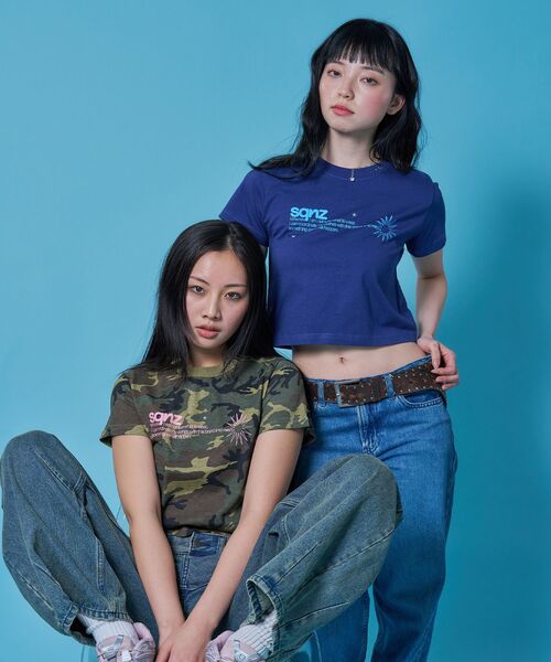 SEQUENZ(シークエンズ)の「※WEB限定 / 定番 / レディースシンプルロゴピチT / sqnz logo babetee(Tシャツ/カットソー・レディース・ダークネイビー/ホワイト/ブラック/その他1・SMALL/MEDIUM)」の8枚目の写真