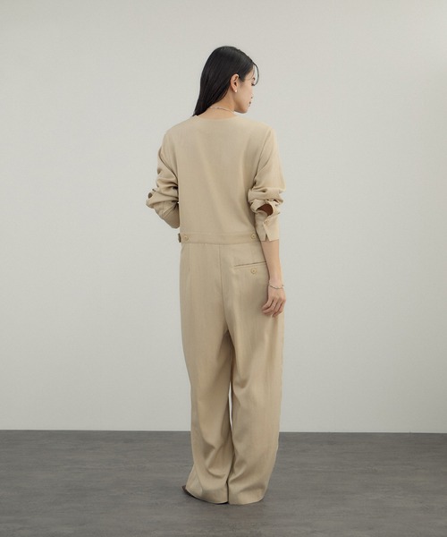 SALON adam et rope'（サロン アダム エ ロペ）の「フロントクロスオールインワン（サロペット/オーバーオール・レディース・ベージュ/ブラック・FREE）」の17枚目の写真