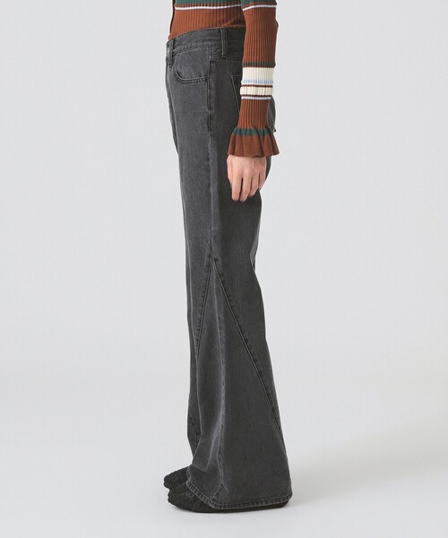 Ray BEAMS（レイビームス）の「デニム フレア パンツ（デニムパンツ・レディース・ブラック/ブルー系その他4・1/0）」の13枚目の写真