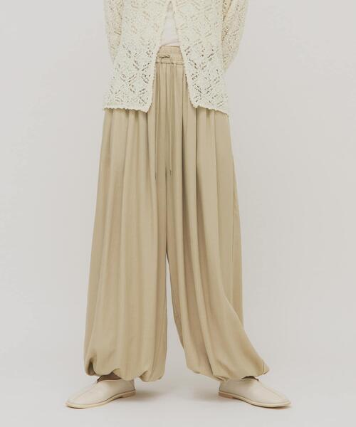 KBF（ケイビーエフ）の「サテンバルーンパンツ（その他パンツ・レディース・グリーン系その他/ベージュ・ONE）」の10枚目の写真