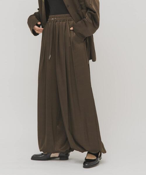 KBF（ケイビーエフ）の「サテンバルーンパンツ（その他パンツ・レディース・グリーン系その他/ベージュ・ONE）」の20枚目の写真