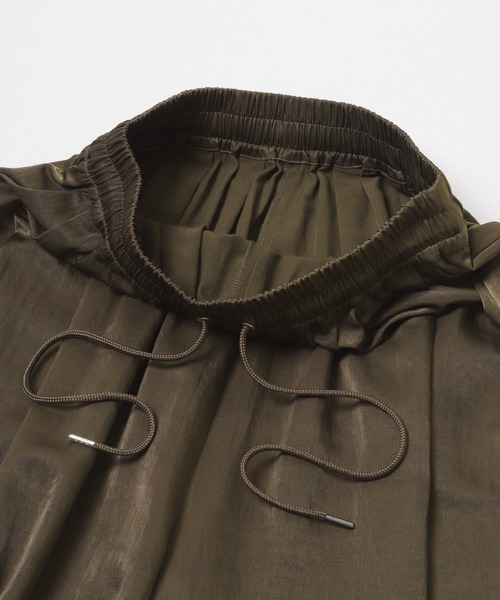 KBF（ケイビーエフ）の「サテンバルーンパンツ（その他パンツ・レディース・グリーン系その他/ベージュ・ONE）」の20枚目の写真