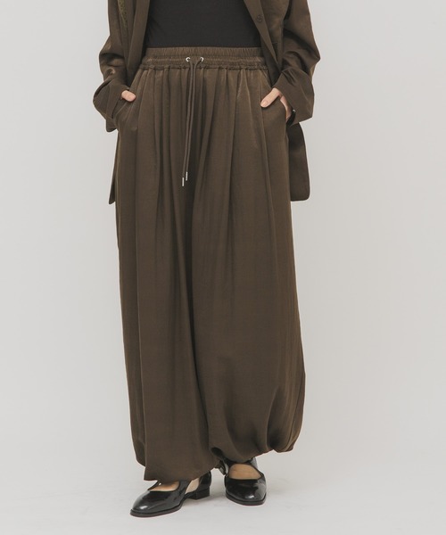 KBF（ケイビーエフ）の「サテンバルーンパンツ（その他パンツ・レディース・グリーン系その他/ベージュ・ONE）」の10枚目の写真