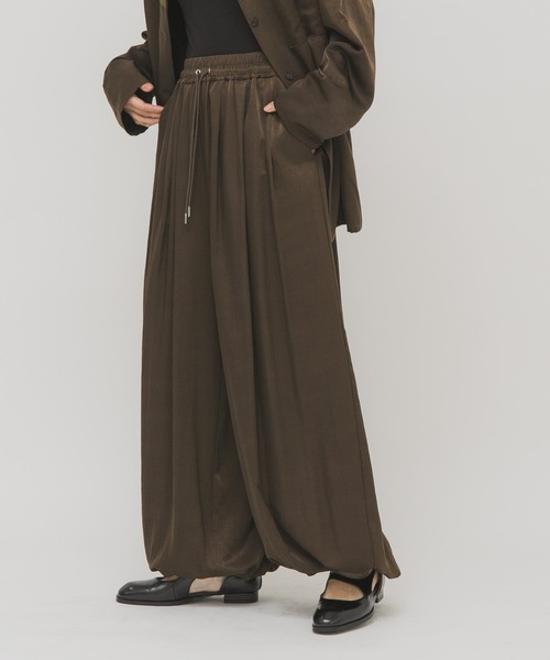 KBF（ケイビーエフ）の「サテンバルーンパンツ（その他パンツ・レディース・グリーン系その他/ベージュ・ONE）」の11枚目の写真