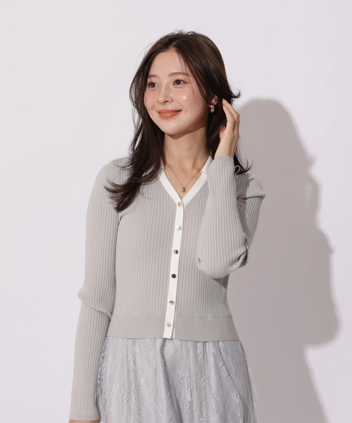 Apuweiser-riche（アプワイザーリッシェ）の「シャツ衿レースドッキングワンピース（ワンピース・レディース・ネイビー/グレイッシュベージュ/ブルーグレー・2/1）」の19枚目の写真