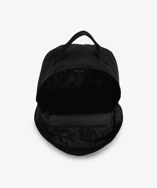 FRED PERRY(フレッドペリー)の「先行予約受付中/Tipped Tape Backpack/ティップラインテープバックパック(バックパック/リュック・メンズ・ブラック・ONE SIZE)」の6枚目の写真