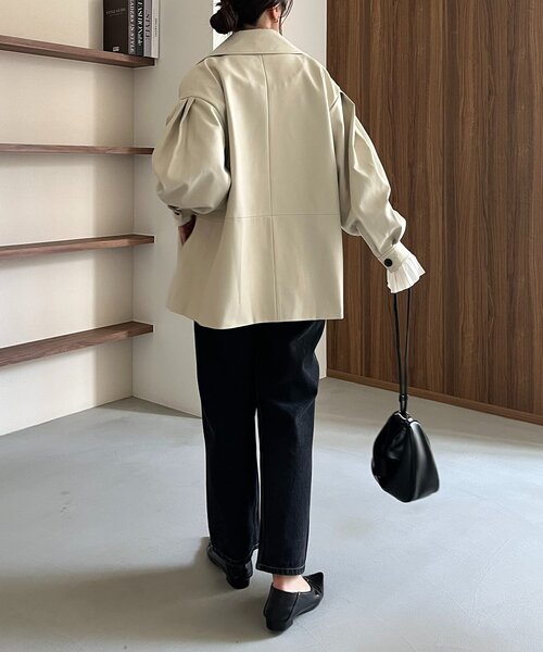 CAPRICIEUX LE'MAGE(カプリシューレマージュ)の「【サイズ展開あり】レザーミドルコート(その他アウター・レディース・ブラック/ホワイト系その他/ブラウン・36/38)」の6枚目の写真