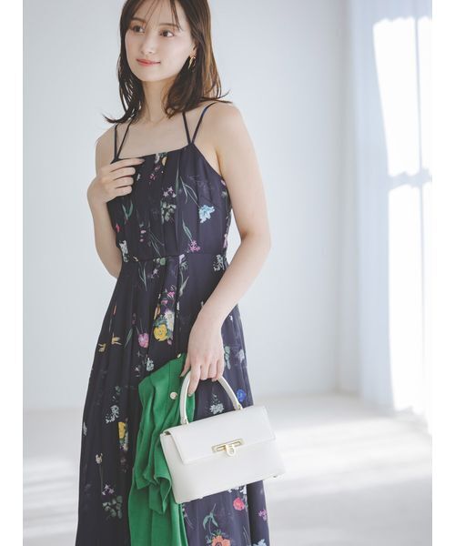 SNIDEL（スナイデル）の「カーデセットフローラルプリントキャミワンピース（ワンピース・レディース・アイボリー/ピンク/ネイビー・1/0）」の7枚目の写真