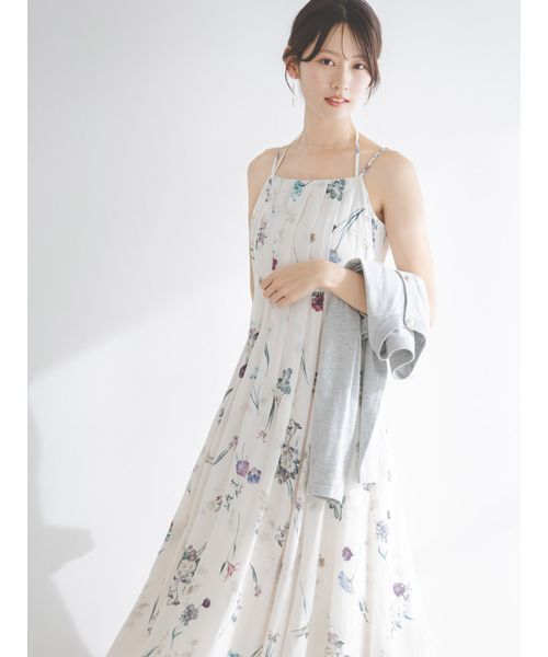 SNIDEL（スナイデル）の「カーデセットフローラルプリントキャミワンピース（ワンピース・レディース・アイボリー/ピンク/ネイビー・1/0）」の9枚目の写真