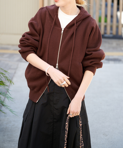 ブラウン パーカー付きニット AZUL BY MOUSSY | ミックスカラーリップル編みニットパーカー