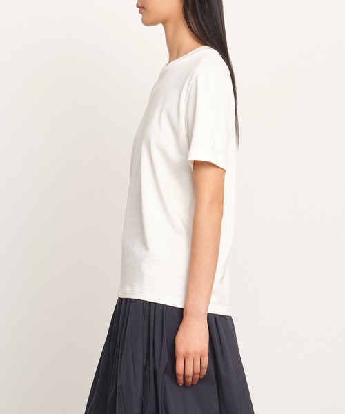 TATRAS（タトラス）の「TATRAS(タトラス) LAVINIA ラヴィニア（Tシャツ/カットソー・レディース・ブラック/ライトグレー/アイボリー・2/1/3）」の6枚目の写真