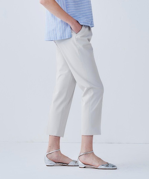 STUDIO PICONE(スタジオピッコーネ)の「撥水ベーシックテーパードパンツ(その他パンツ・レディース・ライトオレンジ系/ブラック/ホワイト/ベージュ・LL/L/M/S)」の14枚目の写真