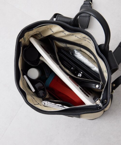 ear PAPILLONNER（イアパピヨネ）の「【IOPELLE(イオペレ)】ホーススタンプキャンバスリュック（バックパック/リュック・レディース・ブラック/グレイッシュベージュ・FREE）」の19枚目の写真