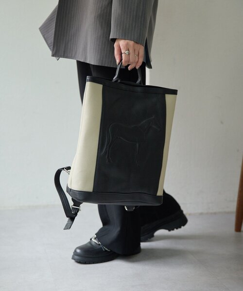 ear PAPILLONNER（イアパピヨネ）の「【IOPELLE(イオペレ)】ホーススタンプキャンバスリュック（バックパック/リュック・レディース・ブラック/グレイッシュベージュ・FREE）」の14枚目の写真