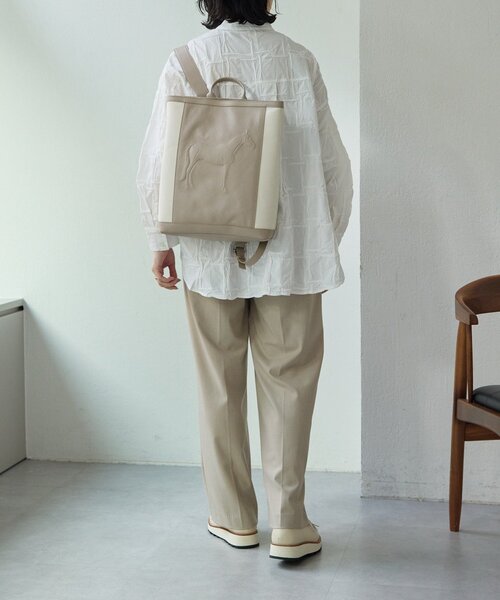 ear PAPILLONNER（イアパピヨネ）の「【IOPELLE(イオペレ)】ホーススタンプキャンバスリュック（バックパック/リュック・レディース・ブラック/グレイッシュベージュ・FREE）」の10枚目の写真