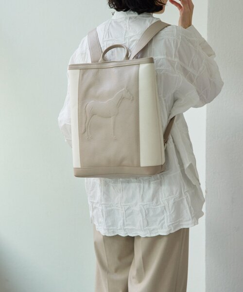 ear PAPILLONNER（イアパピヨネ）の「【IOPELLE(イオペレ)】ホーススタンプキャンバスリュック（バックパック/リュック・レディース・ブラック/グレイッシュベージュ・FREE）」の11枚目の写真