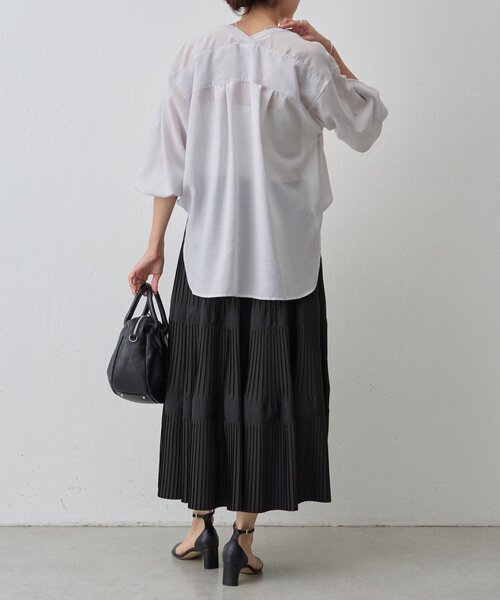 BEARDSLEY（ビアズリー）の「シアーカラーレスシャツ（シャツ/ブラウス・レディース・ライトグレー/ホワイト・FREE）」の5枚目の写真