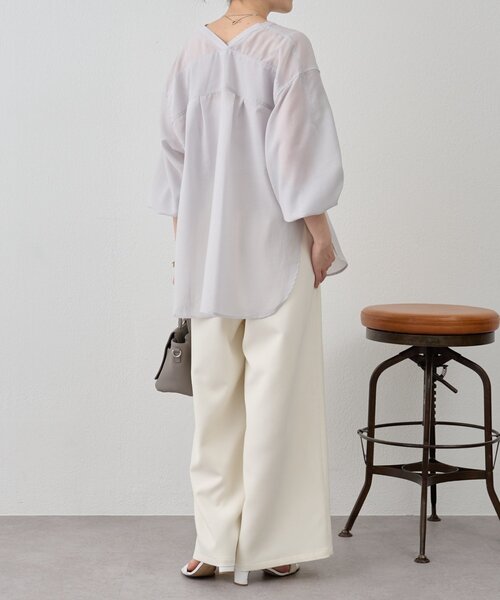 BEARDSLEY（ビアズリー）の「シアーカラーレスシャツ（シャツ/ブラウス・レディース・ライトグレー/ホワイト・FREE）」の9枚目の写真