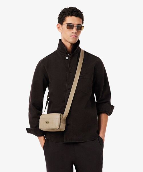 LACOSTE（ラコステ）の「モノグラム コンビネーションレポーターバッグ（ショルダーバッグ・メンズ・ブラック/ベージュ・FREE）」の4枚目の写真