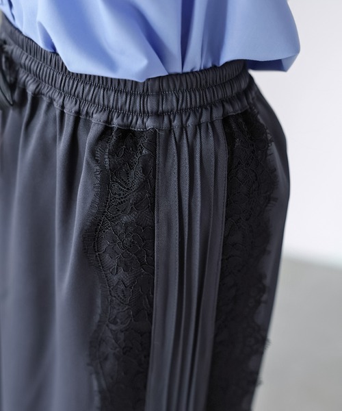 Riberry（リベリー）の「サイドレースラインパンツ（スラックス・レディース・チャコールグレー/ブラック・MEDIUM）」の6枚目の写真