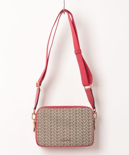 MICHAEL KORS(マイケルコース)の「BRYANT MK2000 ロゴ ジャガード ダブルジップ チェーン カメラ クロスボディ ミディアム(ショルダーバッグ・レディース・レッド系・FREE)」の1枚目の写真
