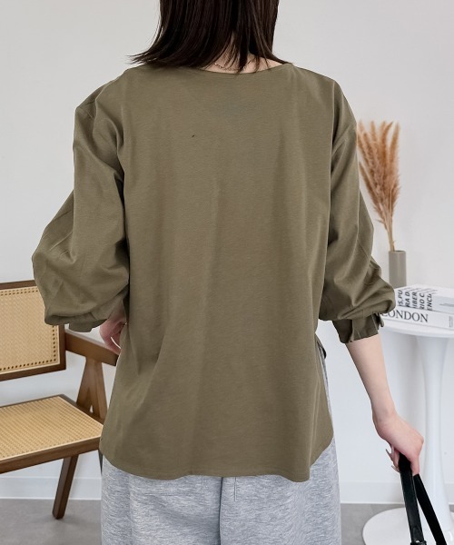 RCD(アールシーディー)の「タックスリーブVネックカットソー(Tシャツ/カットソー・レディース・ブラック/カーキ/モカ/チャコールグレー/オフホワイト・M-L/LL~3L)」の20枚目の写真