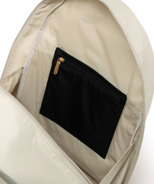 LeSportsac(レスポートサック)の「AT AVENUE BACKPACK デューンライト(バックパック/リュック・レディース・ベージュ・FREE)」の6枚目の写真