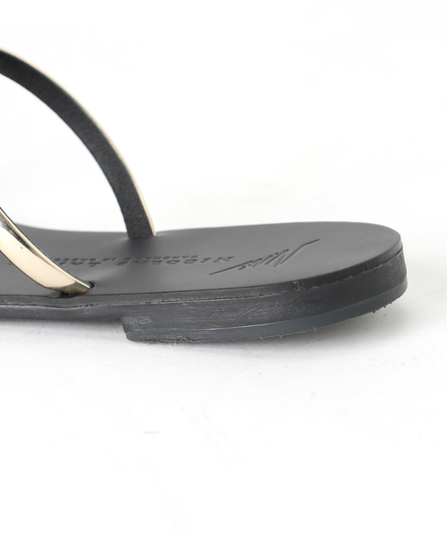 NICOLAS LAINAS（ニコラスライナス）の「NICOLAS LAINAS/ニコラスライナス メタルフラットサンダル（サンダル・レディース・ブラウン/ブラック・38/37/36/35）」の15枚目の写真