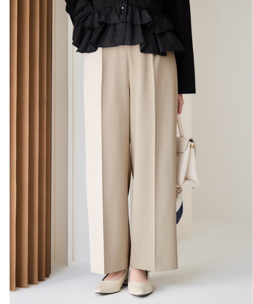 COHINA(コヒナ)の「とろみワンタックストレートパンツ 【低身長・小柄女性】(スラックス・レディース・ブラック/ホワイト/グリーン/ベージュ・XS-Short/S-Short/M-Short/XS-Regular/S-Regular/M-Regular)」の3枚目の写真