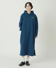 HEART LOGO SWEATSHIRT